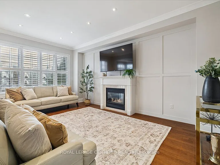 2523 Highmount Cres — Photo 17