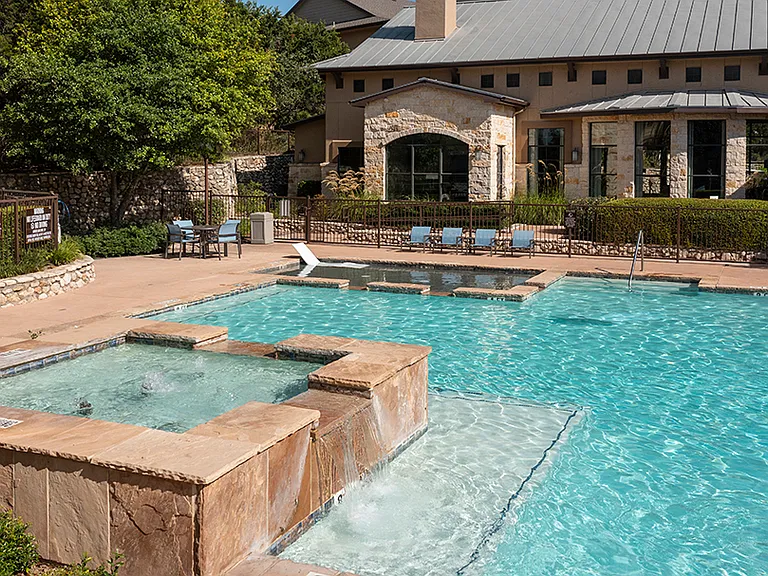 Vista Ridge Apartment Homes — Photo 5