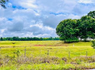 822 Dogwood Rd, Brewton, AL 36426
