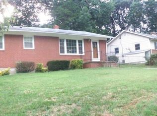 106 Robin Hood Rd, Staunton, VA 24401