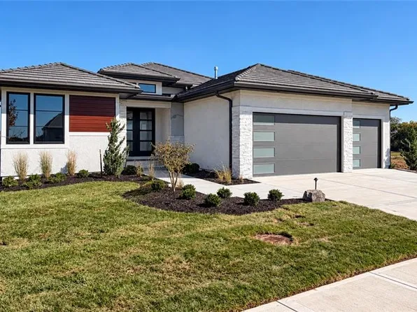 13705 W Guilford Rd, Leawood, KS 66224