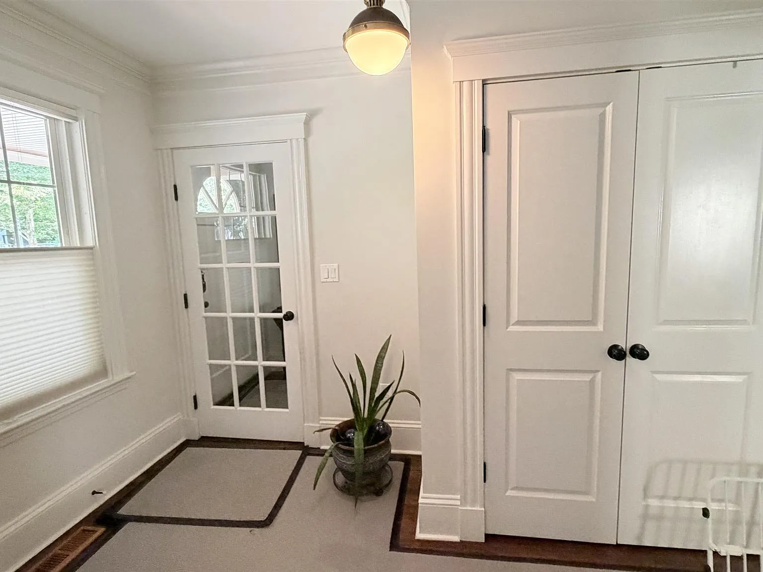 4 bed, 2000 sqft, $5,800 — Photo 4