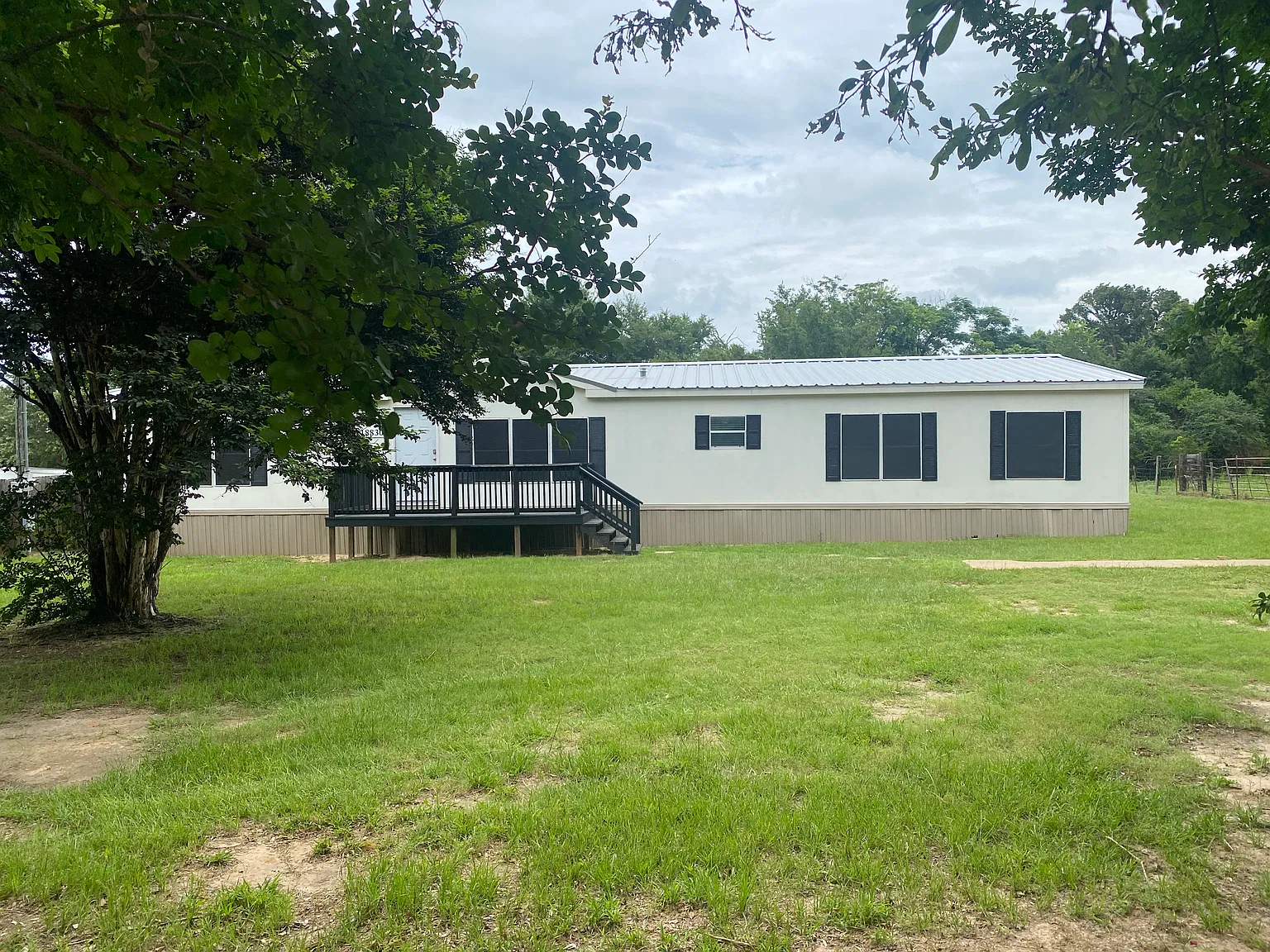 5 bed, 2240 sqft, $1,650 — Photo 2