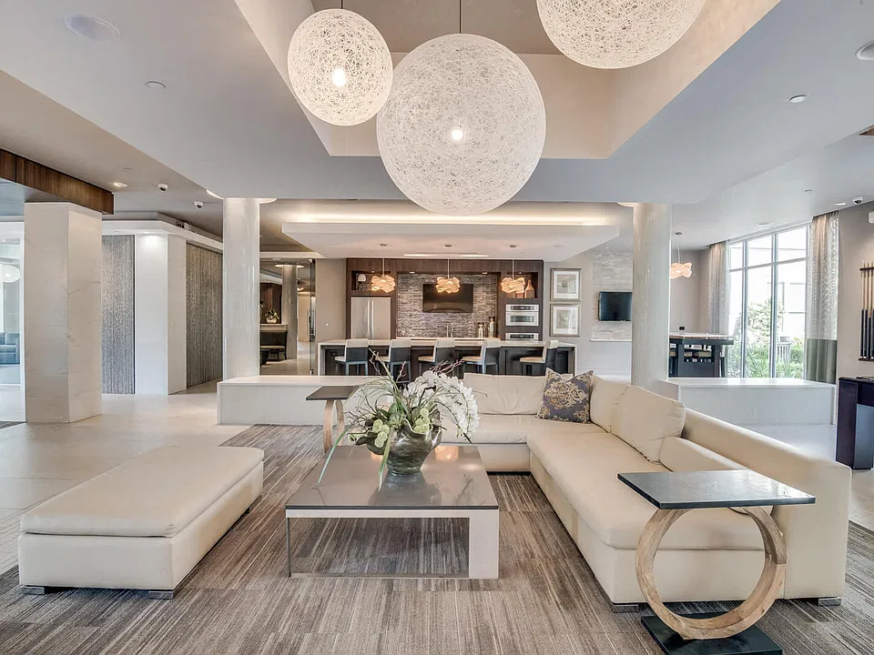 Grand resident forum with lounge seating