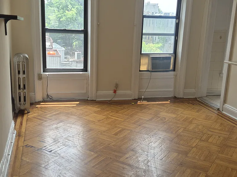 212 Greene Ave #4 — Photo 2