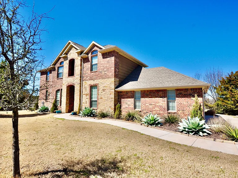 2529 Elk Hollow Ln — Photo 2