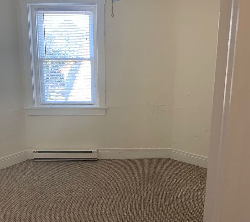 2nd image of 4911 Newport Ave APT 3