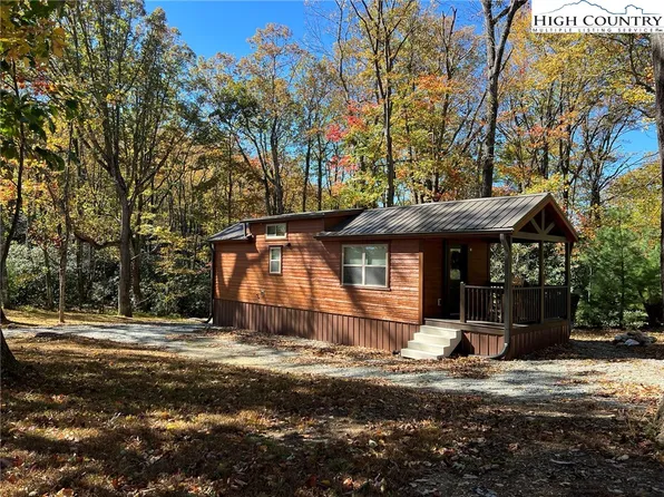 267 Crowe Drive, Glade Valley, NC 28623