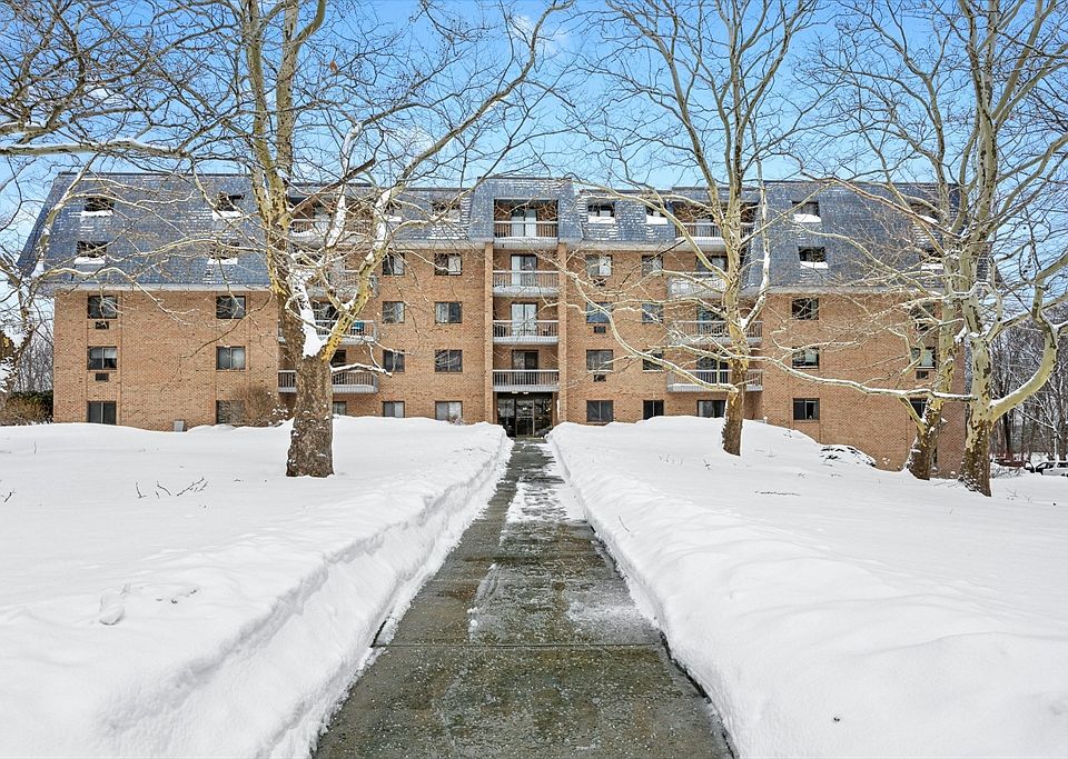 1st image of 65 Commons Dr Unit 506