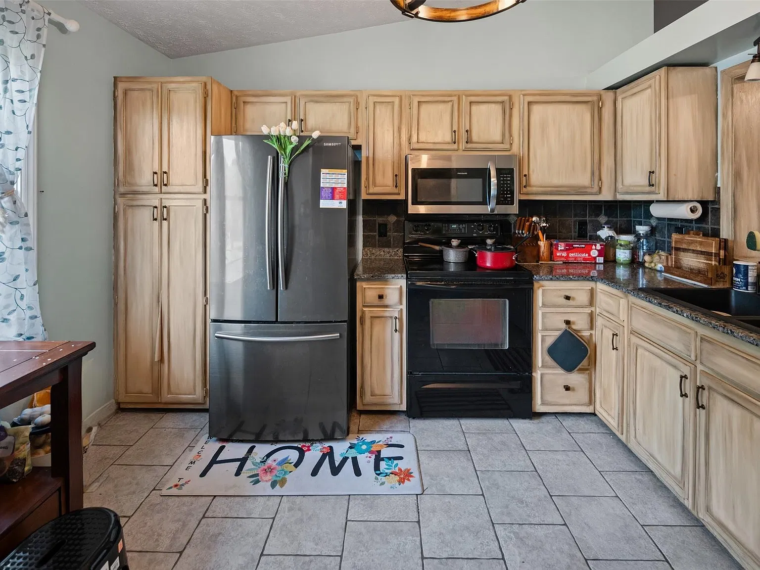 4 bed, 1780 sqft, $2,000 — Photo 4