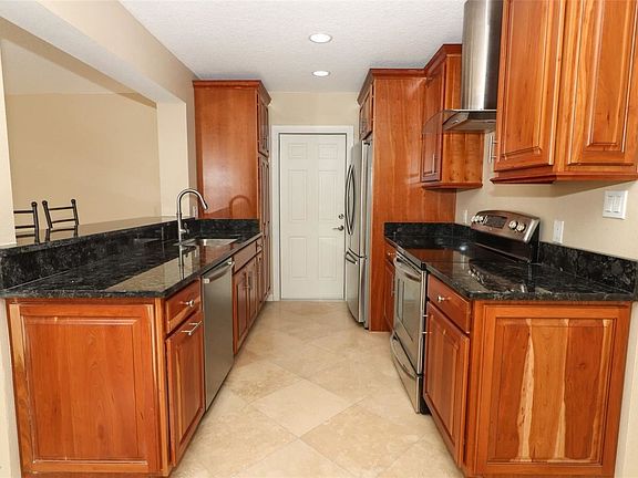 3rd image of 6481R Tifton Pl