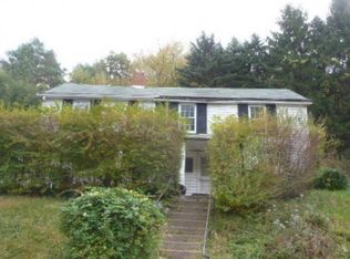 510 California Hollow Rd, Imperial, PA 15126