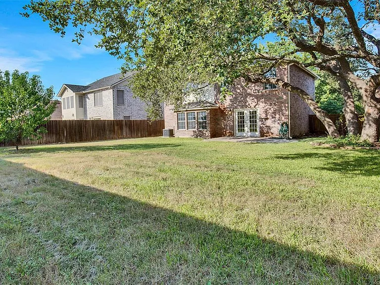 1201 Del Roy Dr — Photo 22