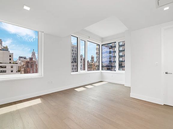 4th image of 200 E 23rd St #15G