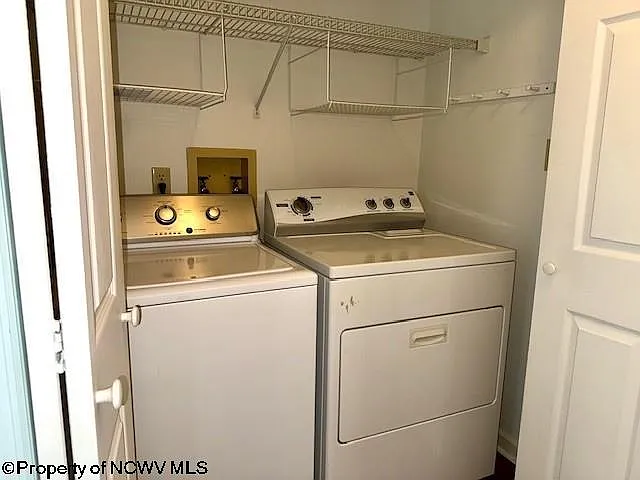 1392 Bennett Dr — Photo 14