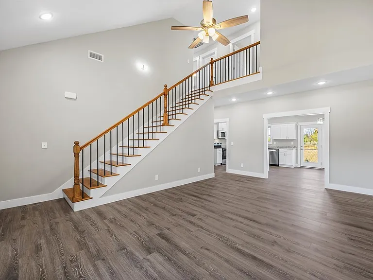 65 Maddox Ln — Photo 2