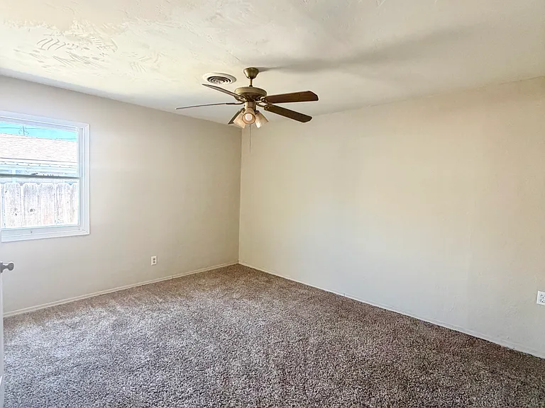 808 Ann Arbor Dr — Photo 5