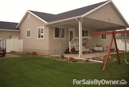 Huge 31x15 covered patio. Finished yard
						:
						6 ft. vinyl privacy fence, mow strips, weed barrier, fully landscaped.