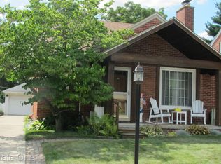 921 Mayburn St, Dearborn, MI 48128