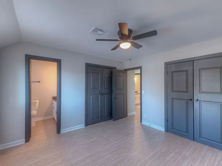 Windsor Village Townhomes — Photo 9