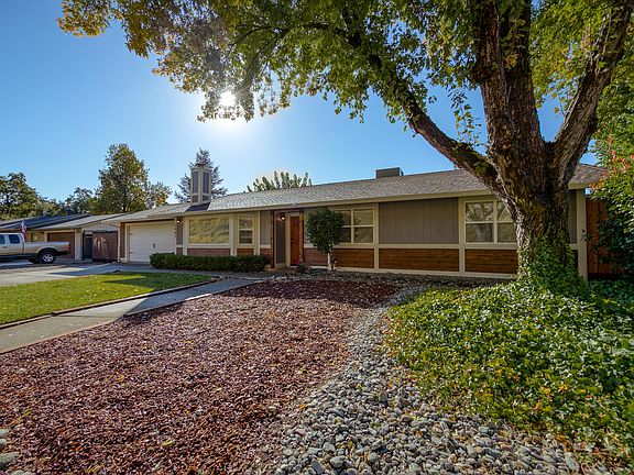 3rd image of 2661 Snow Ln
