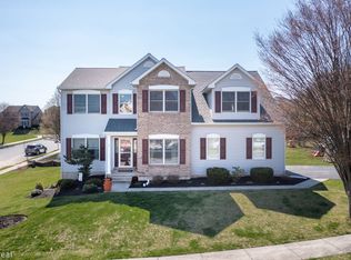 2102 Eagles Landing Dr, Nazareth, PA 18064