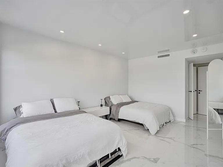 2500 Parkview Dr #1112 — Photo 22