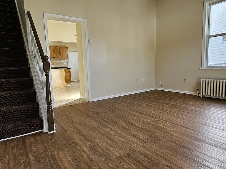 25 Dumont Ave #2 — Photo 8