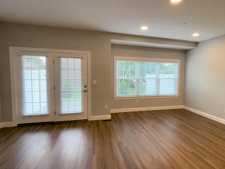 Townhomes at 285 — Photo 19