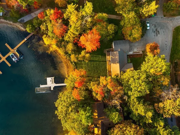 7749 Gingerwood Dr, Traverse City, MI 49685