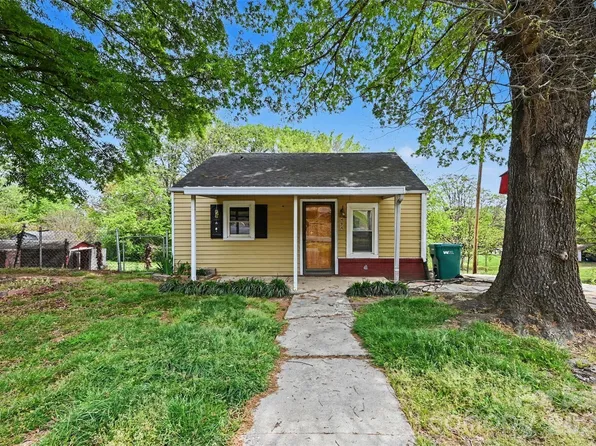 1494 Hilltop St, Albemarle, NC 28001