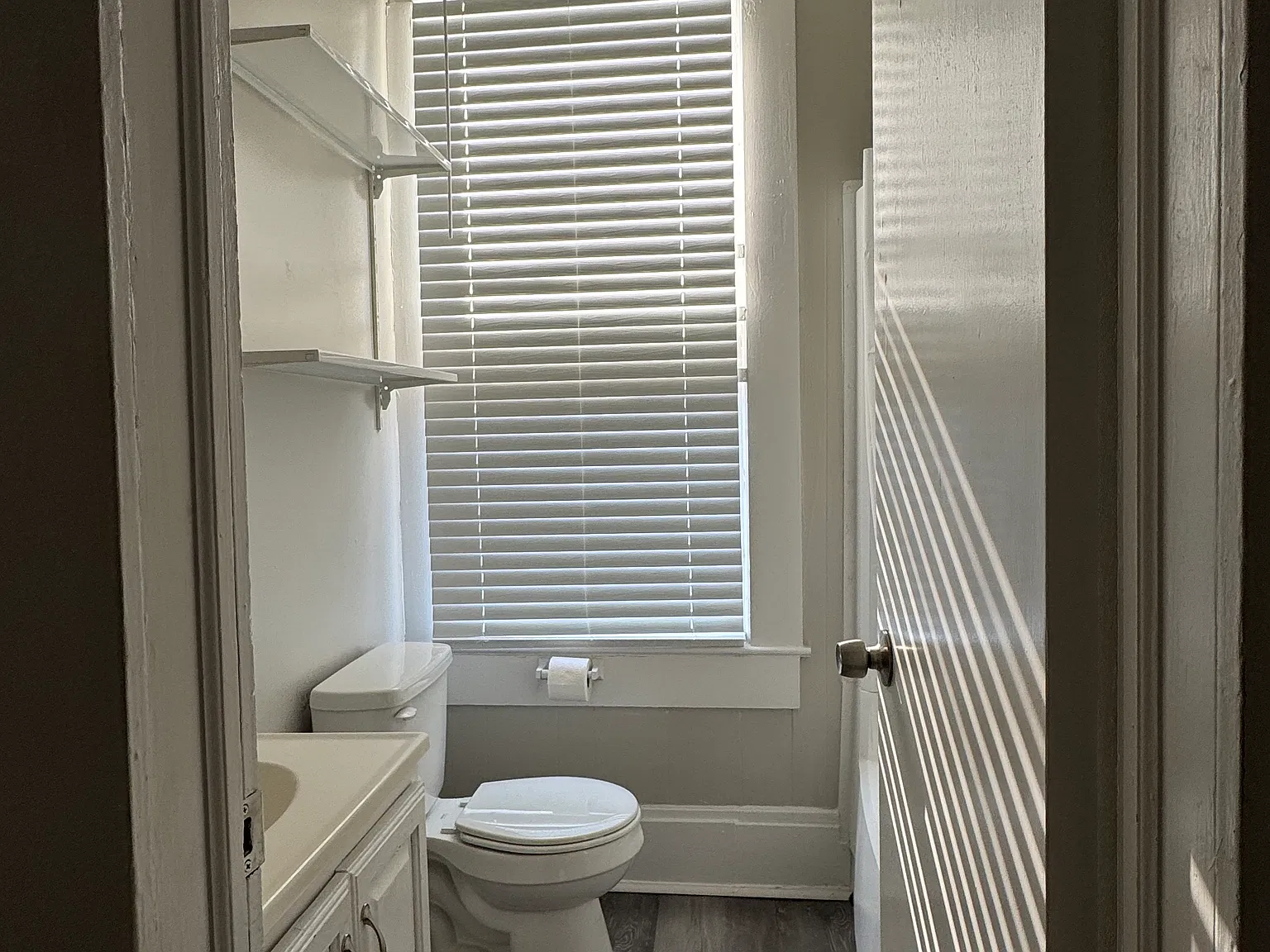 1 bed, 750 sqft, $1,050 — Photo 2
