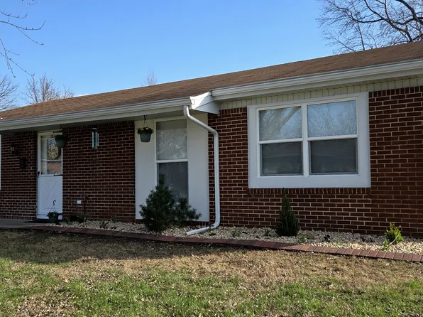 605 E 2nd St, O'Fallon, IL 62269