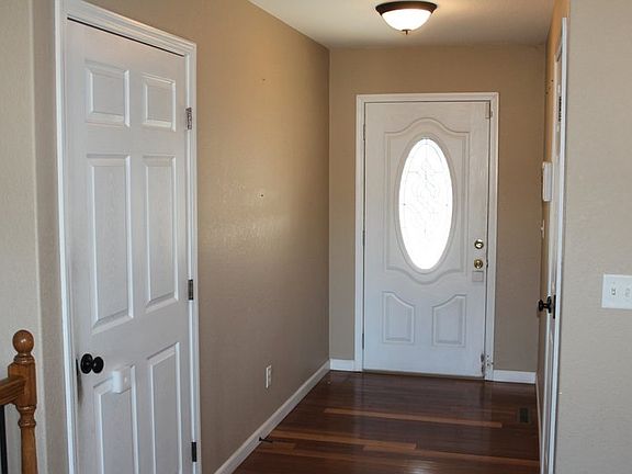 2nd image of 928 Highland Dr
