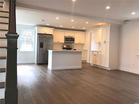 2nd image of 36 Hampton St