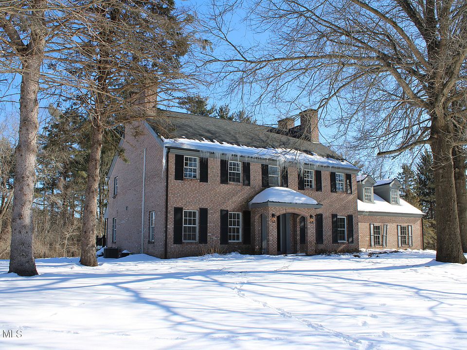 1st image of 713 Riverview Road