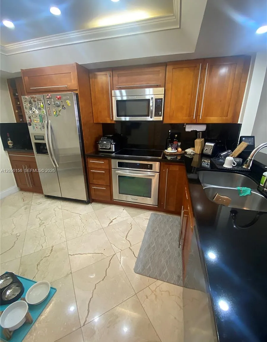 Brickell Key One Condo — Photo 3