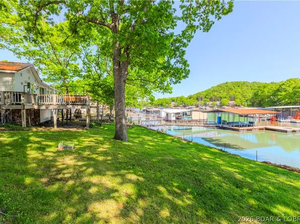 615 Zack Wheat Dr, Sunrise Beach, MO 65079