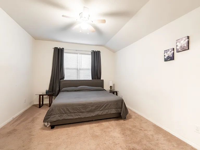 6210 Underwood Way — Photo 5