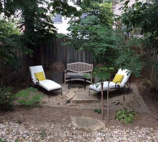 85 Brant St — Photo 12