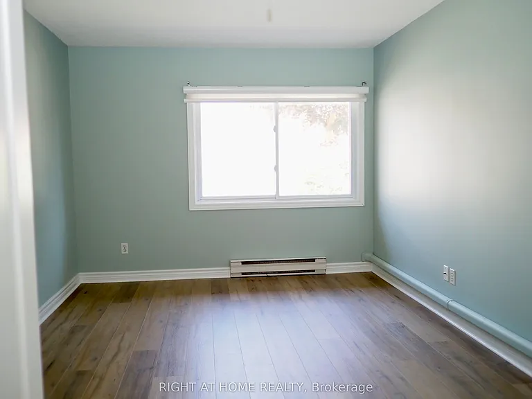 77 Mill St E #10 — Photo 11