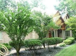 9418 Quail Ridge Run, Brighton, MI