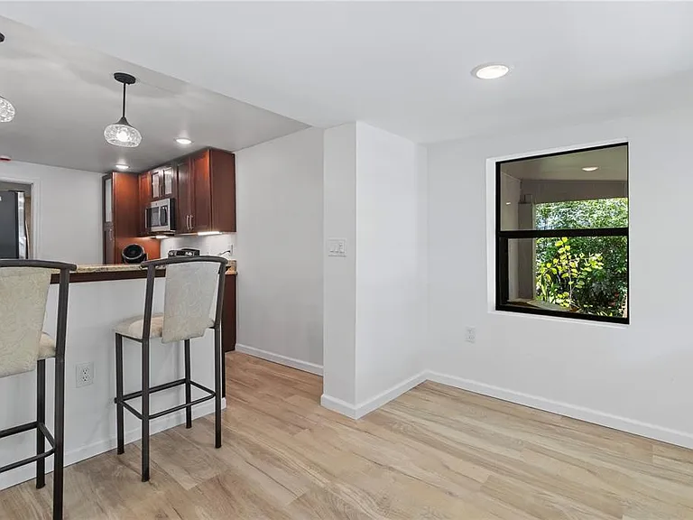 23094 Central Ave — Photo 2