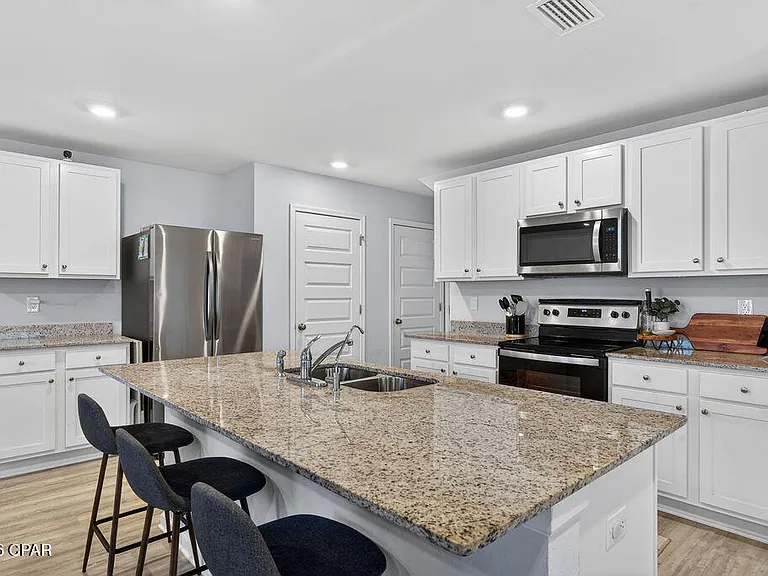 6615 Atkins Rd — Photo 9