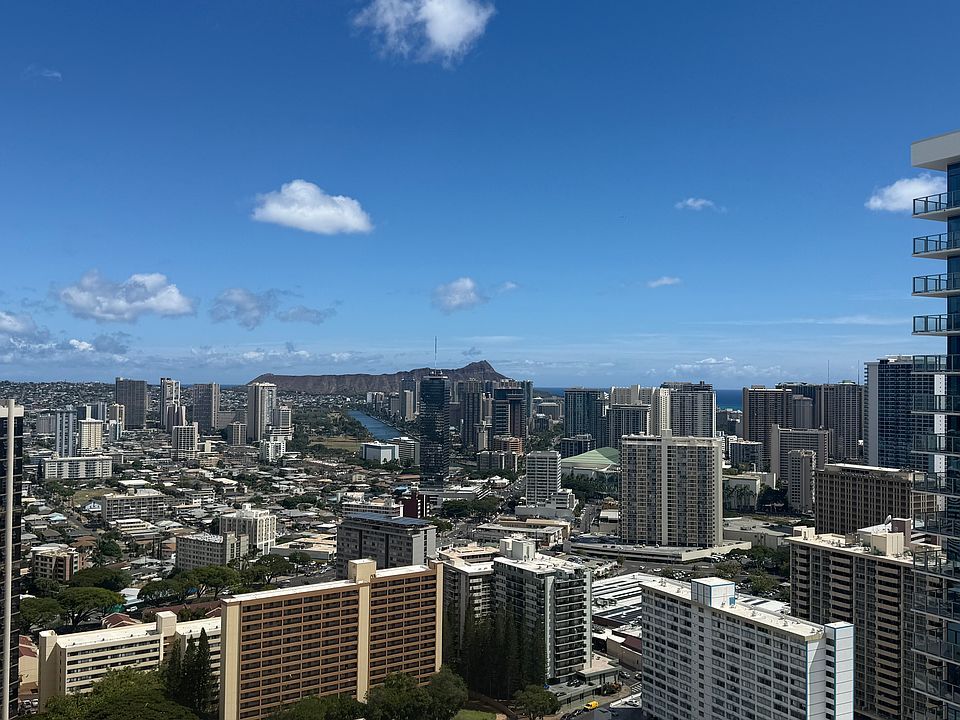 1st image of 825 Keeaumoku St #3903