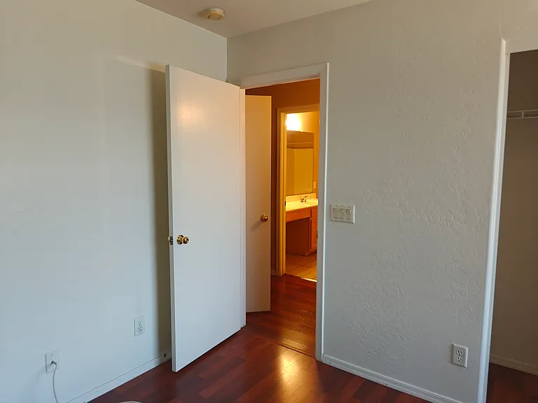 8638 W Keim Dr — Photo 15