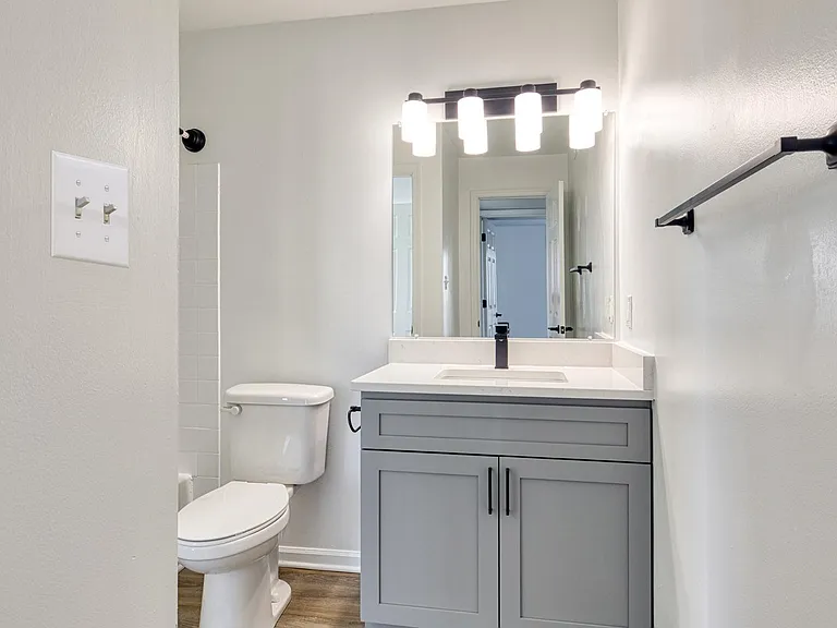 Latitudes Apartments — Photo 23