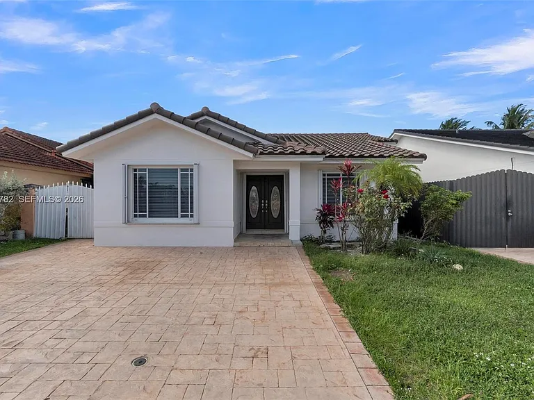 14480 SW 115th Ter — Photo 2