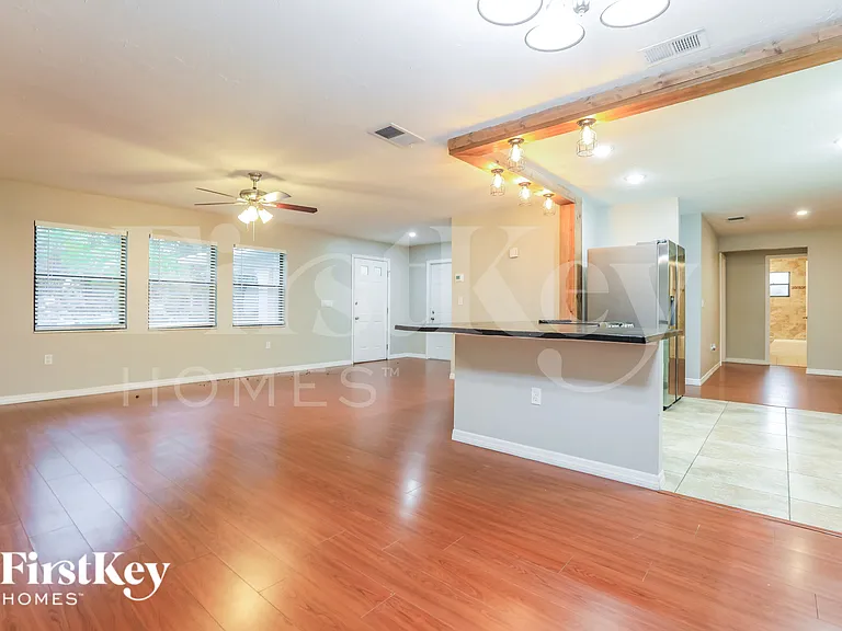 8340 Brandeis Cir W — Photo 7