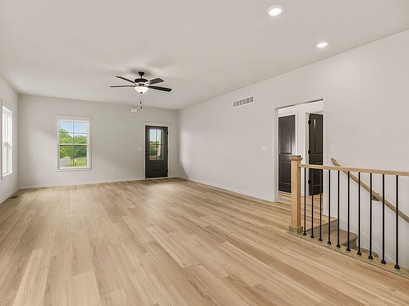 5th image of 1600 Cottonwood Creek Ave #9